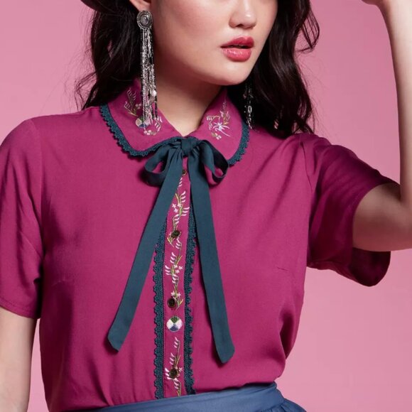 Her Universe Studio Ghilbi Howl's Moving Castle Blouse M Embroidered Floral NEW - Picture 1 of 15